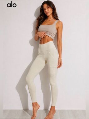 Alo High-Waist Pocket Legging - Cream Alo Yoga Bone Cargo